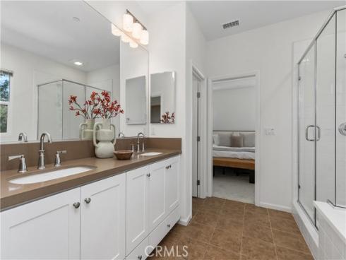 275  Rodeo  , Irvine, CA