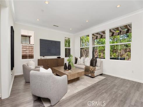 275  Rodeo  , Irvine, CA