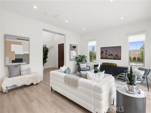 122  Glydon  , Irvine, CA