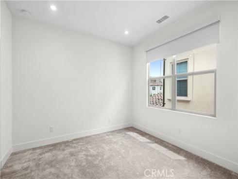 122  Glydon  , Irvine, CA