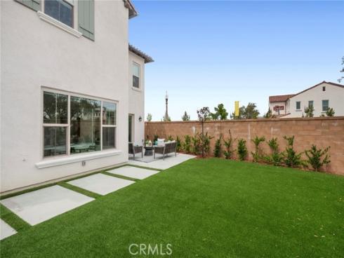 122  Glydon  , Irvine, CA
