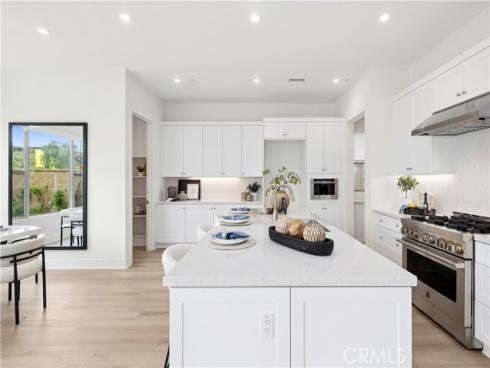 122  Glydon  , Irvine, CA