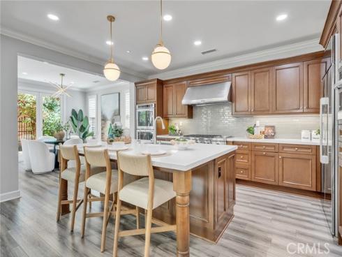 80  Rossmore  , Irvine, CA