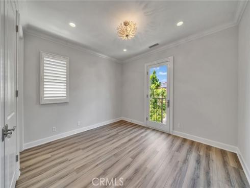 80  Rossmore  , Irvine, CA