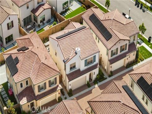 262  Maricopa  , Irvine, CA