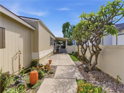 5200  Irvine  109 , Irvine, CA