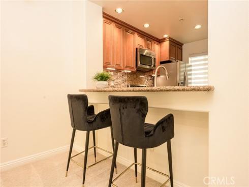 2233  Martin  311 , Irvine, CA