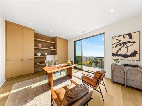 125  Prestigo  , Irvine, CA