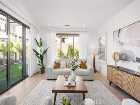 217  Piazza  , Irvine, CA