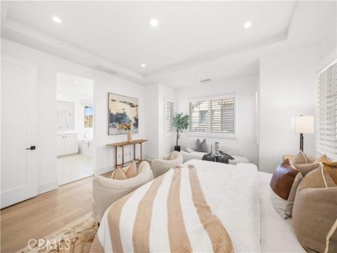 217  Piazza  , Irvine, CA