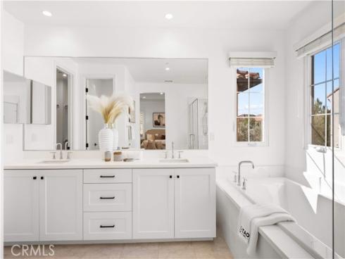 217  Piazza  , Irvine, CA