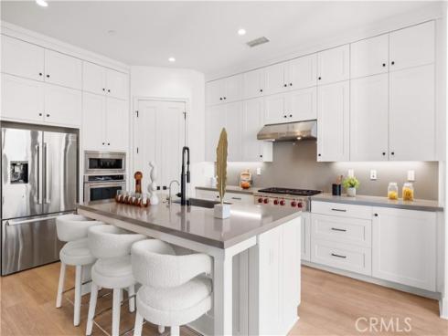 217  Piazza  , Irvine, CA