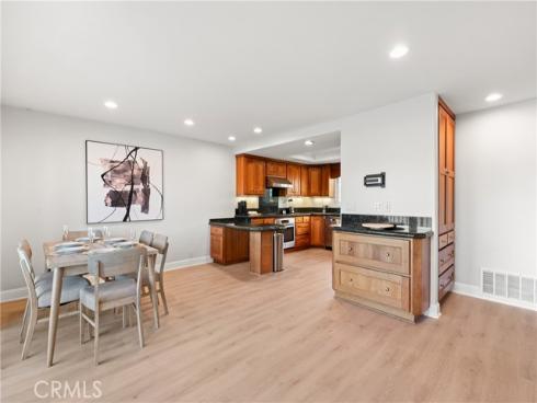 25  Lakeview  60 , Irvine, CA