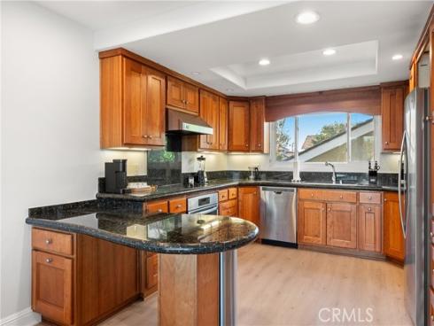 25  Lakeview  60 , Irvine, CA