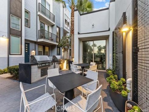 302  Placemark  , Irvine, CA