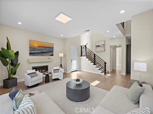 77  Pelican  , Irvine, CA