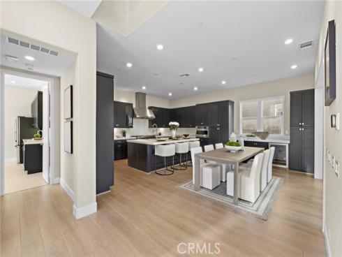 77  Pelican  , Irvine, CA