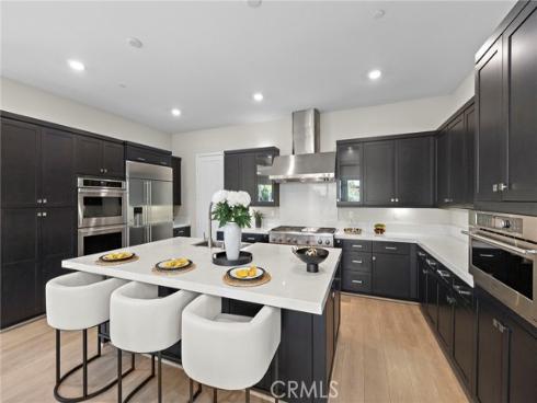 77  Pelican  , Irvine, CA