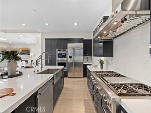 77  Pelican  , Irvine, CA