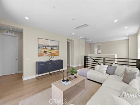 77  Pelican  , Irvine, CA