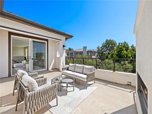 77  Pelican  , Irvine, CA