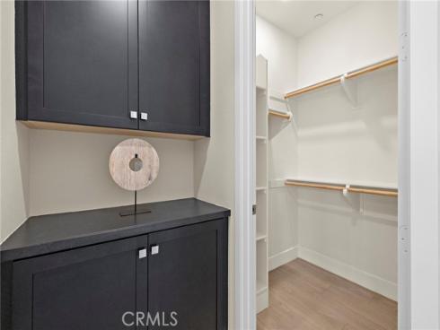 77  Pelican  , Irvine, CA