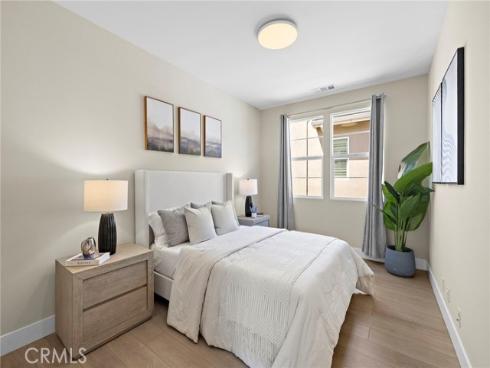 77  Pelican  , Irvine, CA