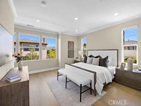 77  Pelican  , Irvine, CA