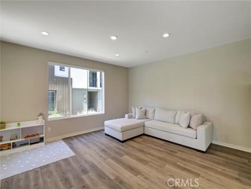 176  Novel  , Irvine, CA