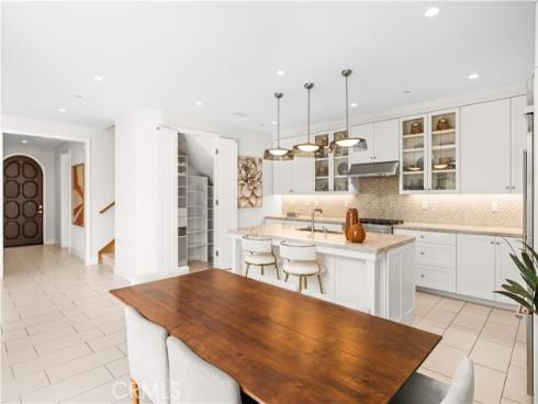 164  Villa Ridge  , Irvine, CA