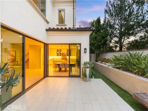 164  Villa Ridge  , Irvine, CA