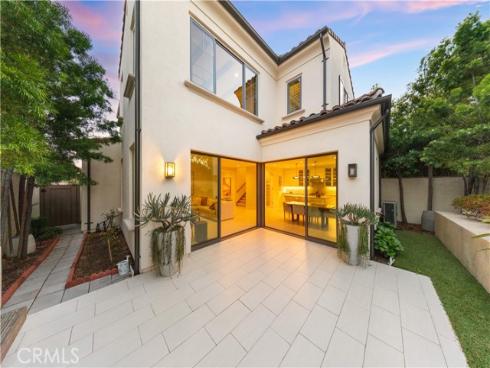 164  Villa Ridge  , Irvine, CA