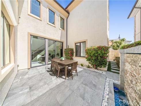 114  Interstellar  , Irvine, CA