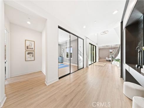 114  Interstellar  , Irvine, CA