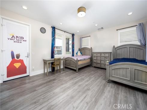 81  Ray  , Irvine, CA