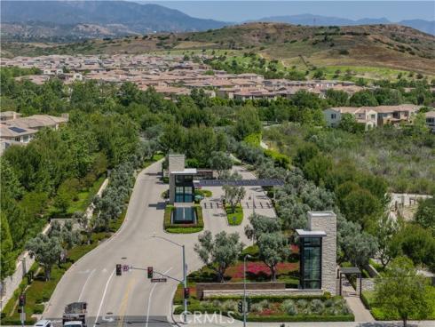 81  Ray  , Irvine, CA