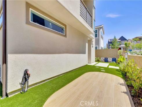 426  Lobata  , Irvine, CA
