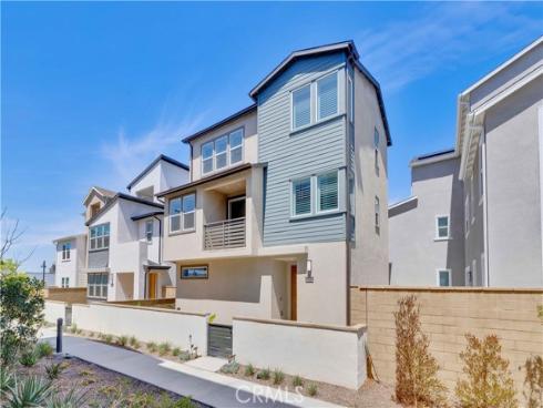 426  Lobata  , Irvine, CA
