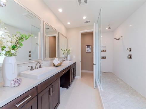 195  Stellar  , Irvine, CA