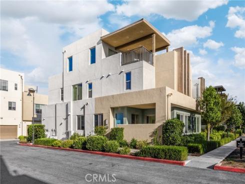 269  Magnet  , Irvine, CA