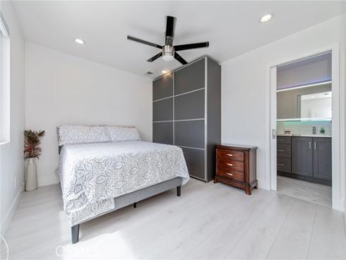 4512  Robinwood  , Irvine, CA