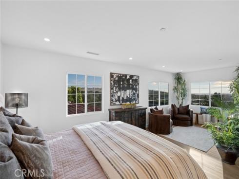 42  Gardenpath  , Irvine, CA