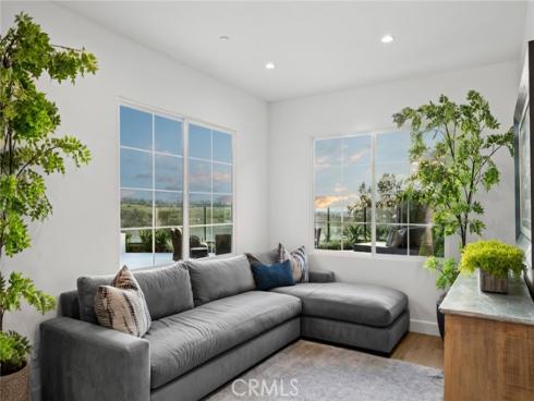 42  Gardenpath  , Irvine, CA