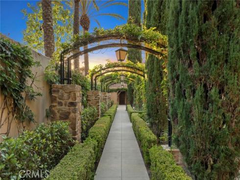 42  Gardenpath  , Irvine, CA