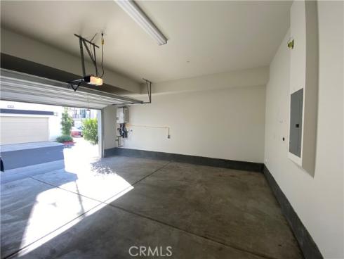 179  Cadence  , Irvine, CA