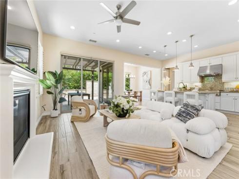 51  Stanza  , Irvine, CA