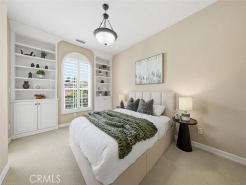 6  Versailles  , Irvine, CA