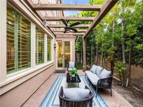 40  Bianco  , Irvine, CA