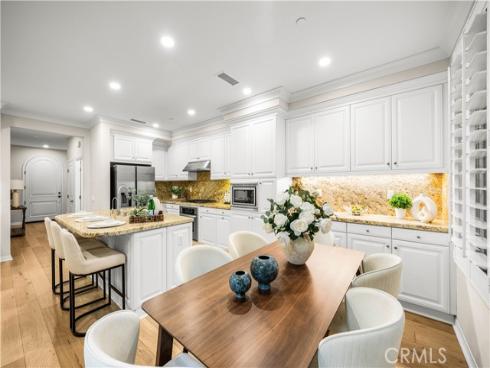 40  Bianco  , Irvine, CA