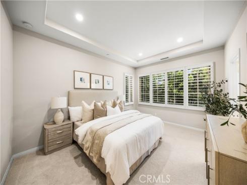 40  Bianco  , Irvine, CA